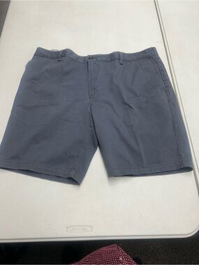 Dockers Sz. 42 Men's Flat-Front Shorts in Slate Gray